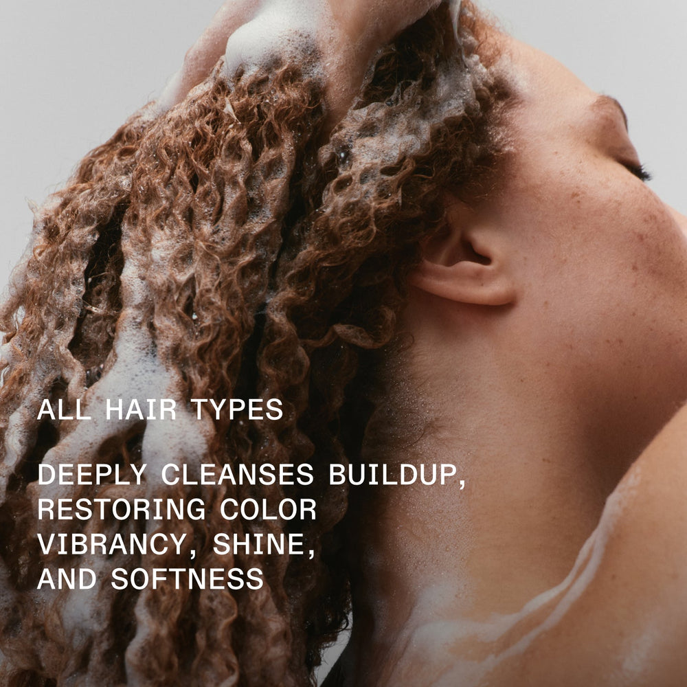 Olaplex Nº4C Bond Maintenance Clarifying Shampoo · Shampoo Clarificante 250 ml – vista 3